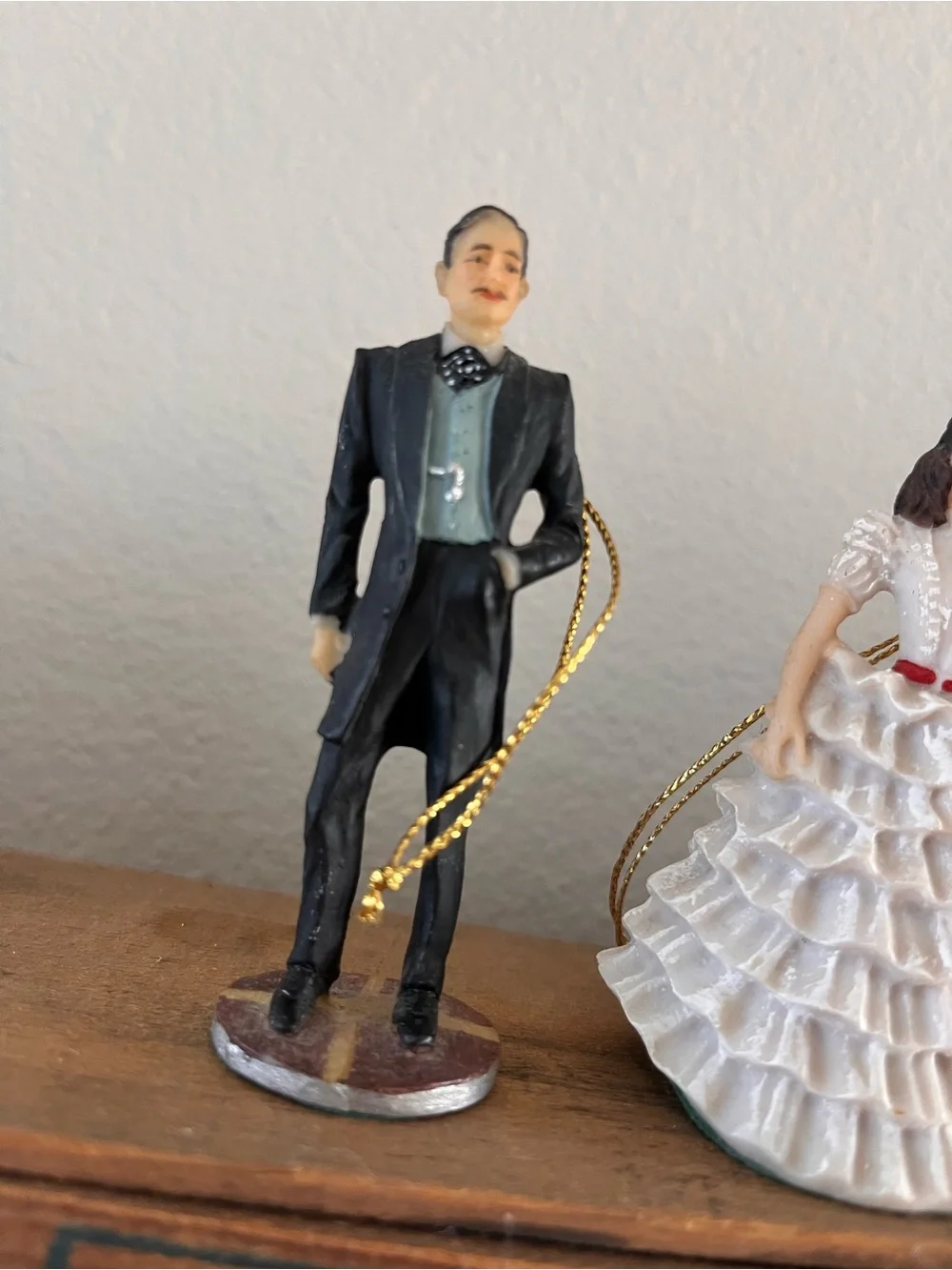 Gone With the Wind Ornaments: Scarlett, Rhett and Tara